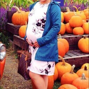 HOST PICK!! 👗A Pea in the Pod Floral Pink Dress